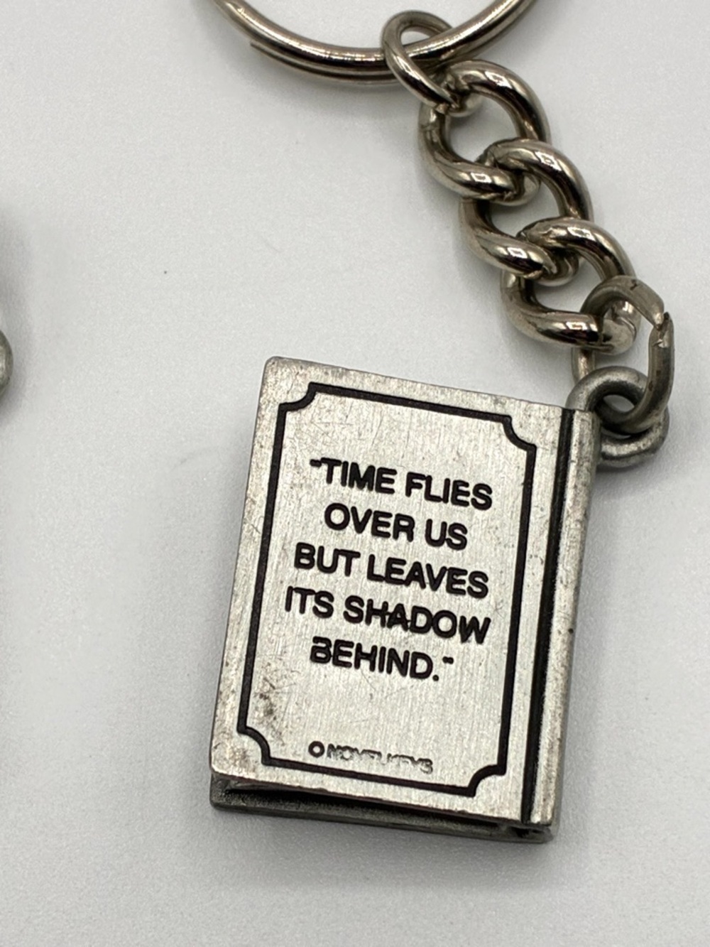 Novelkeys Pewter Book Keychains Set of 2 Vintage Literary Quote Charms USA - Picture 5 of 5
